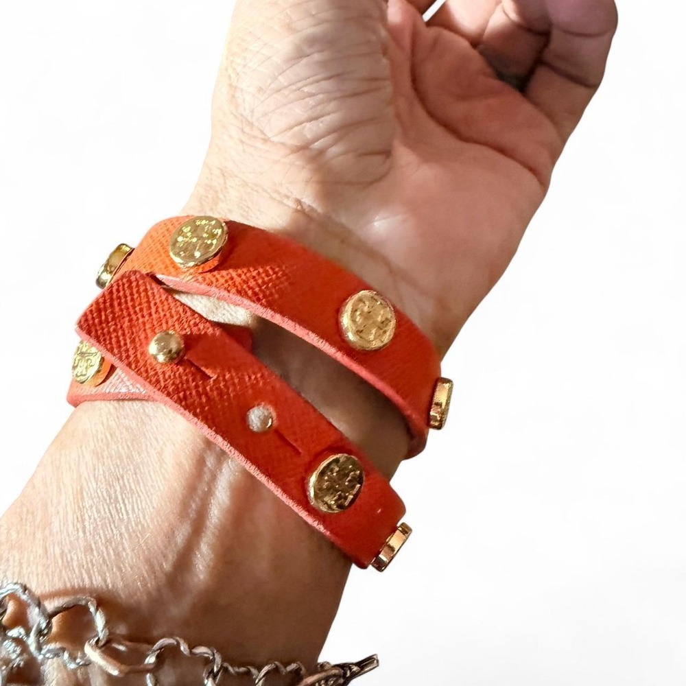Tory Burch Double Wrap Logo Stud BRACELET